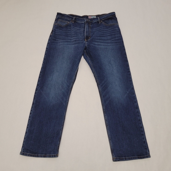 Wrangler Straight Fit Jeans - Picture 8 of 11